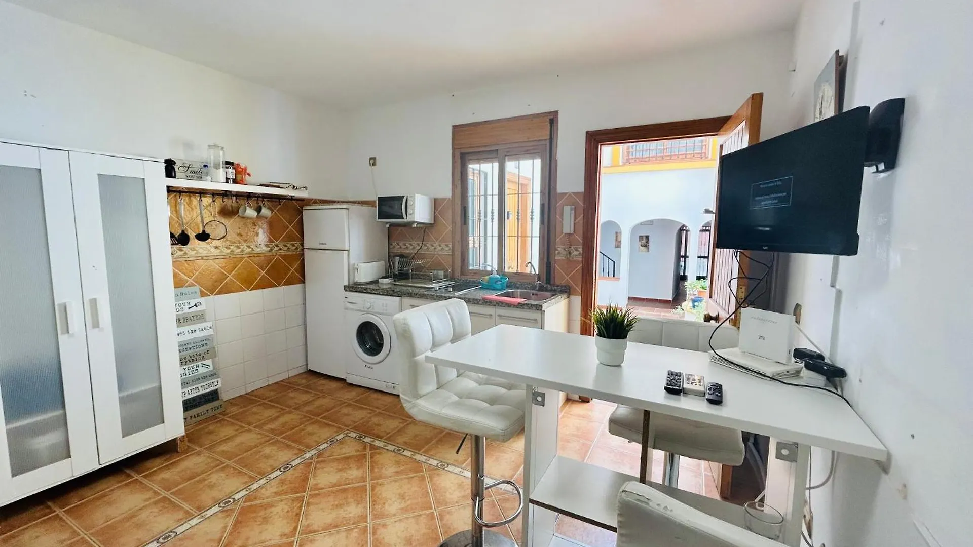 Altamalaga Apts Apartment