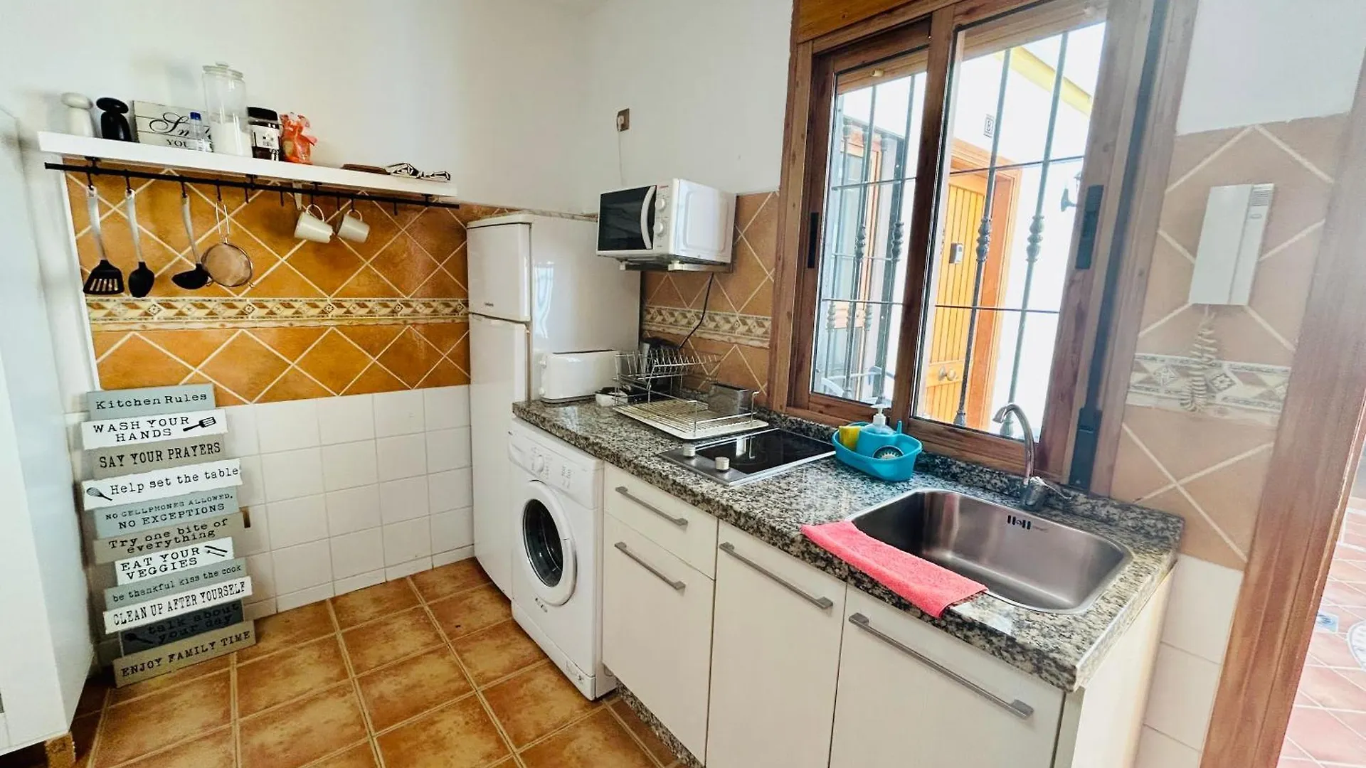 Altamalaga Apts Apartment